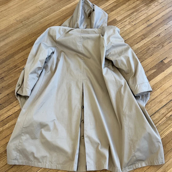 Vintage Beige Hooded Trench Coat | Medium - Picture 4 of 8